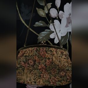 2/30$ Vintage purse